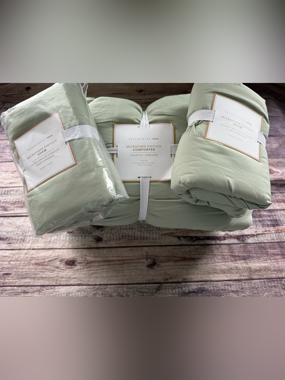 Pottery Barn Teen Microfiber Pintuck Comforter Sage Green Twin XL Shams NEW